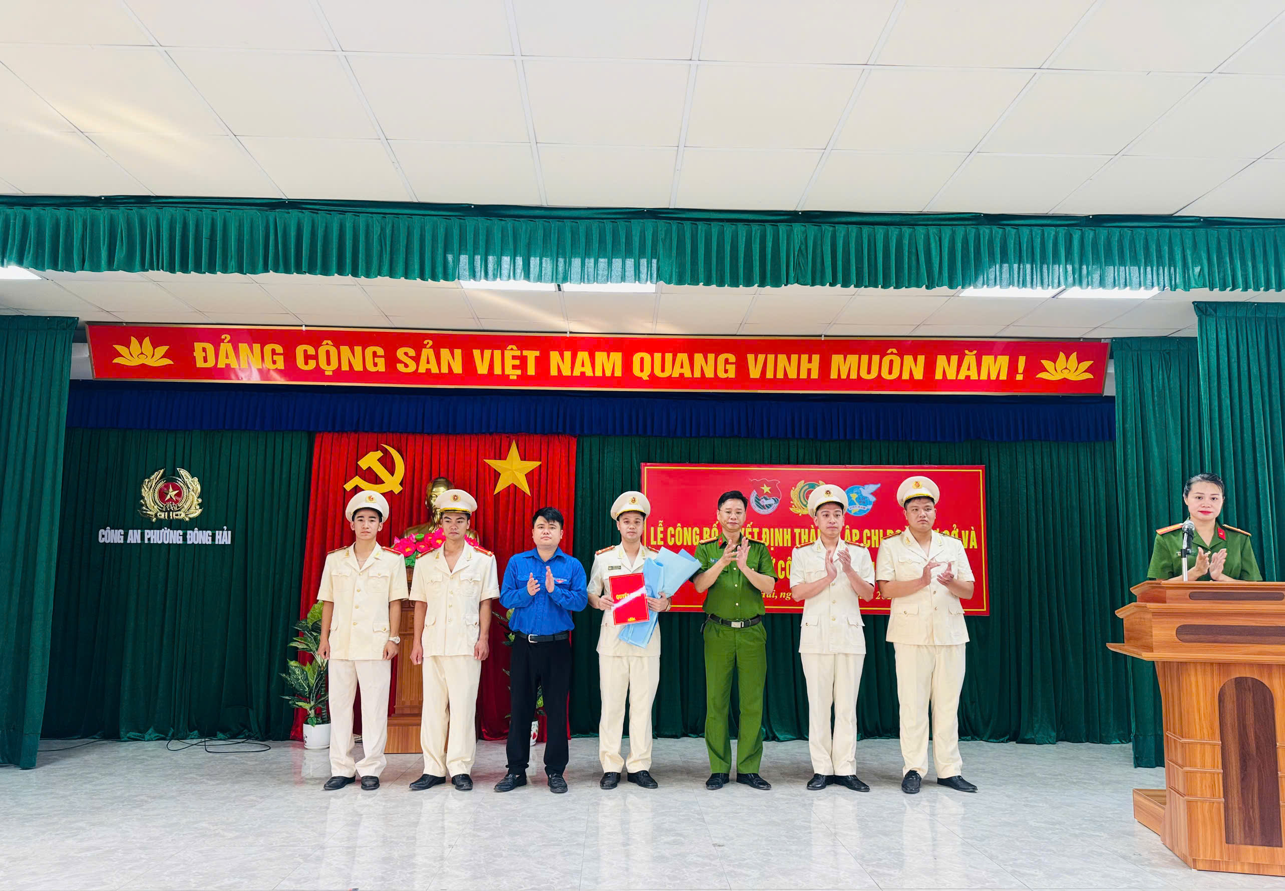 Công an phường Đông Hải: Tổ chức Lễ ra mắt Chi đoàn Thanh niên và Chi hội Phụ nữ